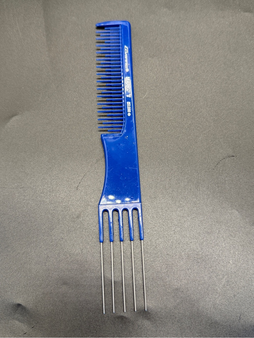 Comare Mark Comb Blue Teasing Lifting Celcon Finishing Hairstyle duel ended
